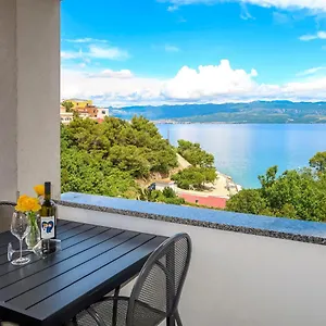 https://haus-marija-102s.primorje-gorskikotar.com