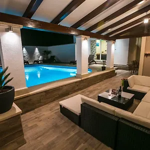 https://apartment-elis.in-istria.net